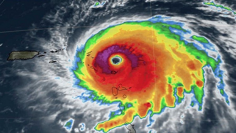 Zdjęcie satelitarne huraganu Irma. Fot. NASA.