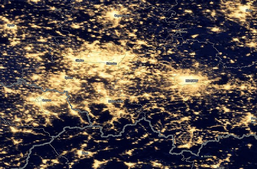Nocne Zdjecie Satelitarne Polski Ujawnia Duze Roznice Ekonomiczne Miedzy Wojewodztwami Twojapogoda Pl