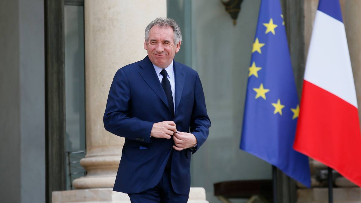 Francois Bayrou powołany na nowego premiera Francji