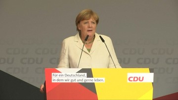 "Idź do swoich muzułmanów". Zwolennicy antyimigranckiej partii zakłócili wiec Merkel