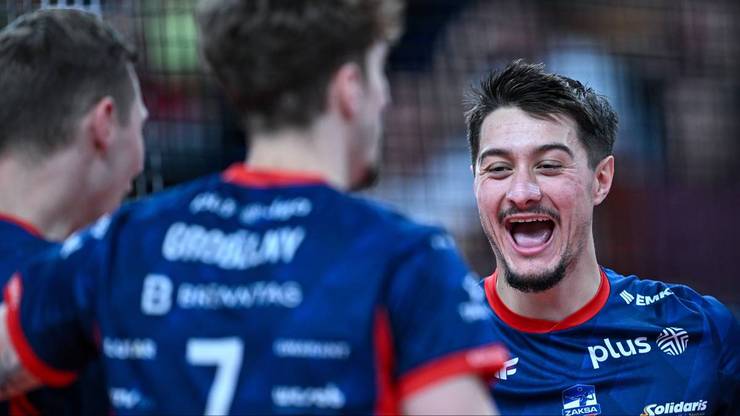 Rozgrywający - Quinn Isaacson