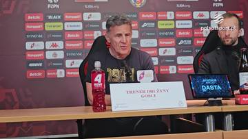 Marek Zub, trener Stali Rzeszów, podczas konferencji prasowej.