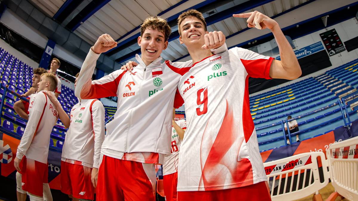 Poland vs Bulgaria in U18 European Volleyball Championship semifinal – live