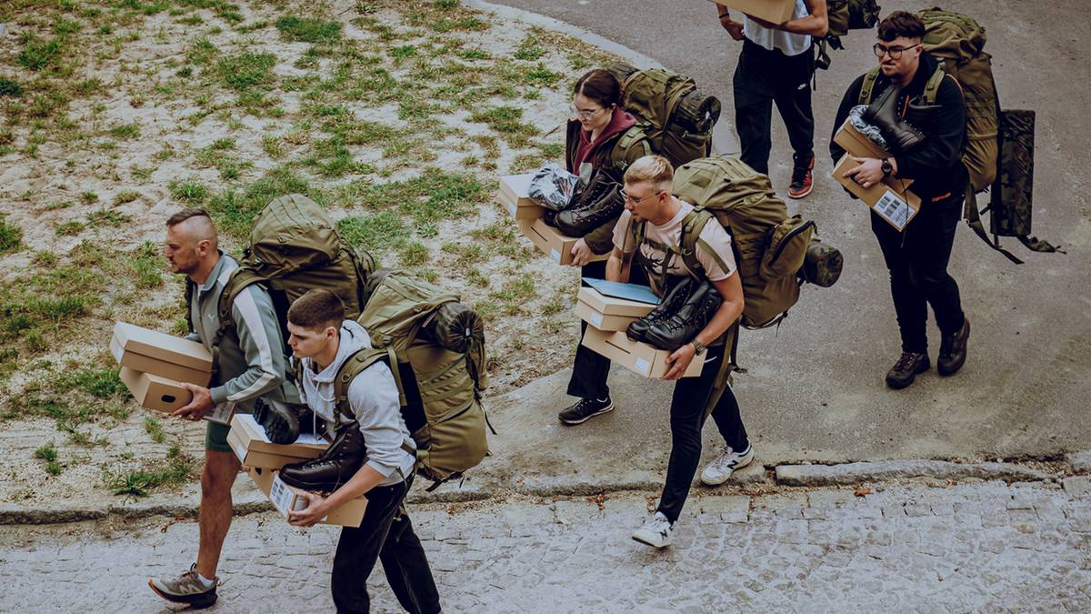 Obowiązkowa służba wojskowa. Większość Polaków jest na "tak"