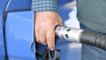 3 zł za gaz na stacjach. Prezes UOKiK wini m.in. Gazprom
