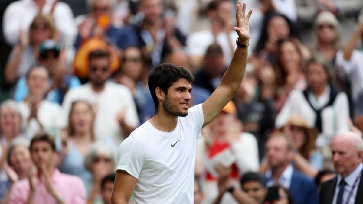 Novak Djokovic coraz bliżej "jedynki". Nieznaczny spadek Huberta Hurkacza