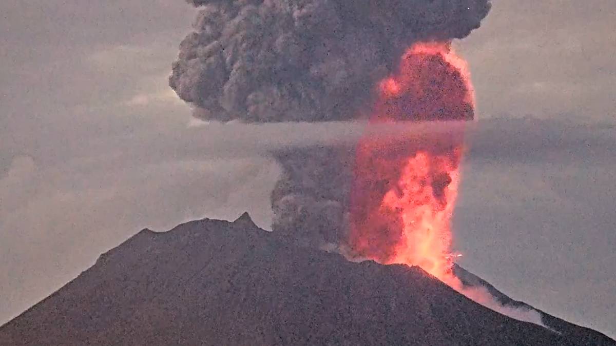 Erupcja wulkanu Sakurajima w Japonii. Fot. Twitter.