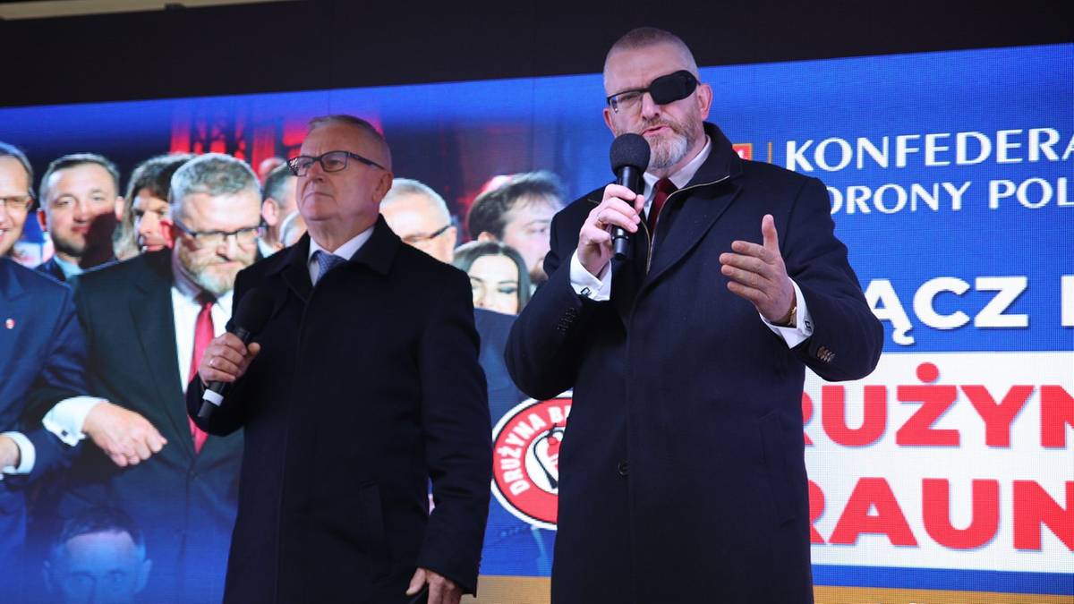 Русские агенты в партии Брауна? Министр по делам специальных служб Томаш Семоняк ответил