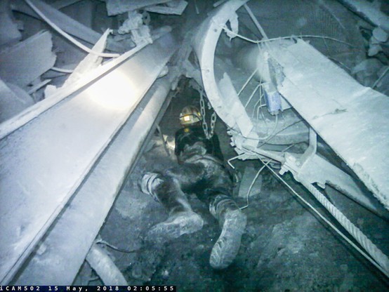 Przejmujące zdjęcia z dołu Zofiówki. JSW pokazuje akcję ratunkową