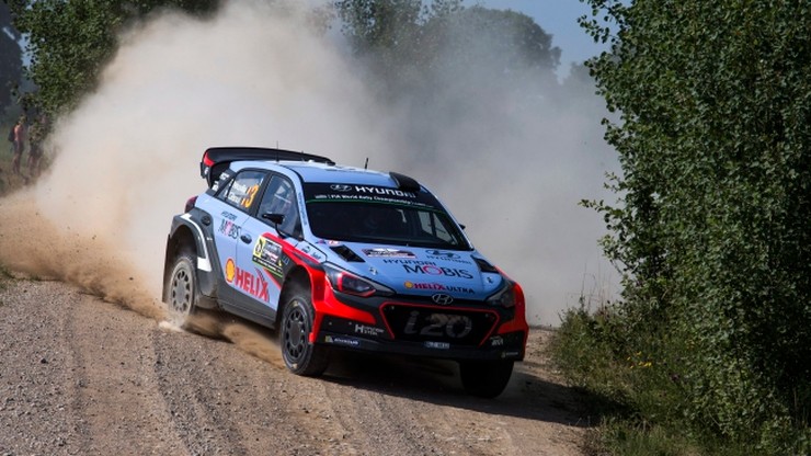 Rajd Polski: Neuville liderem, Ogier czwarty w Mikołajkach