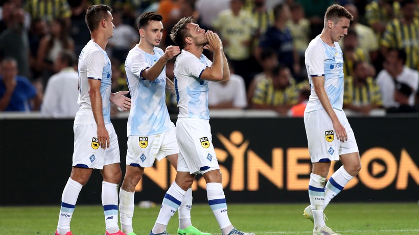 Kibic pomagający Ukrainie uhonorowany w meczu Everton - Dynamo Kijów
