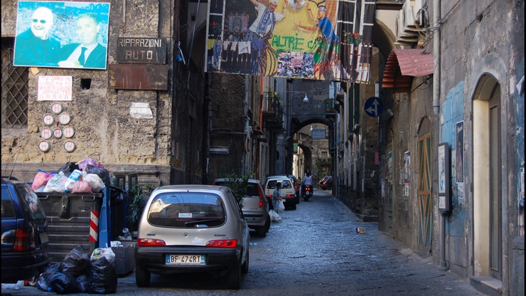Nielegalny parkingowy w Neapolu może zarobić nawet trzy tysiące euro w ciągu dnia