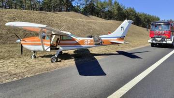 Awaryjne lądowanie awionetki na autostradzie A1. Są utrudnienia w ruchu