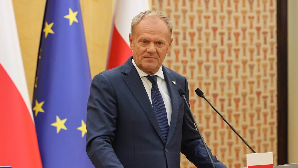 Premier o wykolejeniu pociągu na Mazowszu. "Radykalne zaostrzenie przepisów"