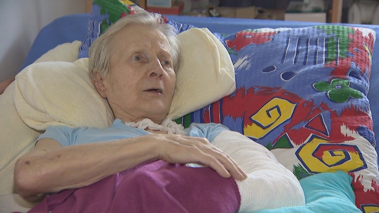 Opiekunka, która miała pobić i okraść niepełnosprawną 79-latkę usłyszała zarzuty
