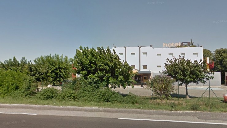 Francja: mężczyzna zabarykadował się w hotelu. Może mieć materiały wybuchowe