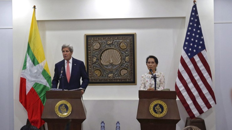 Kerry apeluje do nowych władz Birmy o kontynuowanie reform