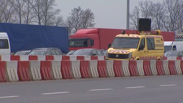 Zderzenie trzech aut na autostradzie A1. Droga zablokowana