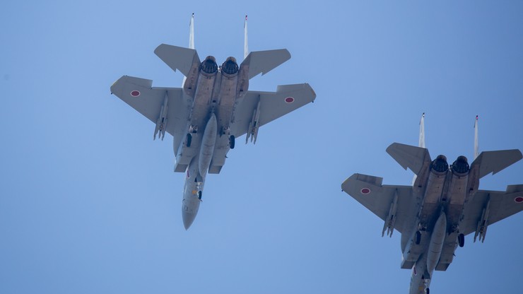 Rosyjskie media twierdzą, że amerykańskie F-15 zrzuciły w Syrii pociski fosforowe. "To zabronione"