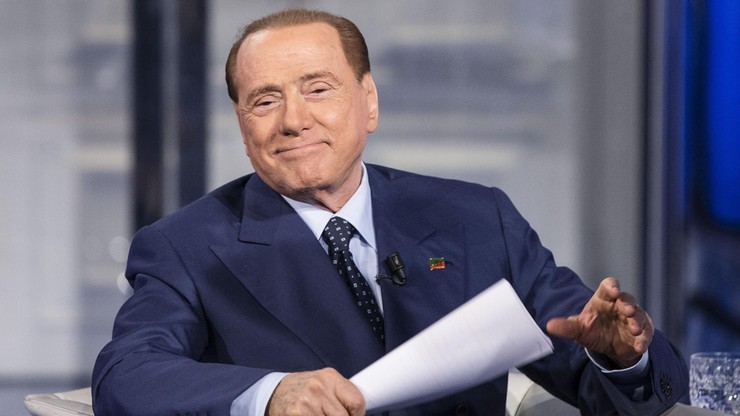 Berlusconi sprzeda AC Milan
