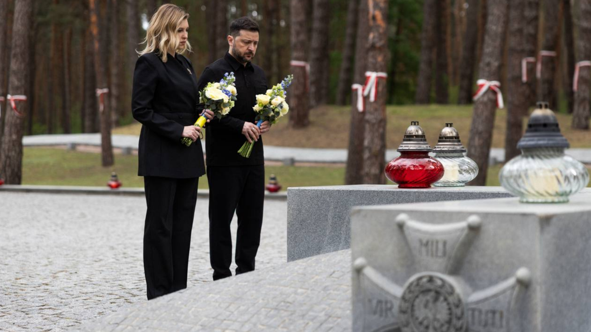 "Zło nie może pozostać bezkarne". Zełenski upamiętnił polskie ofiary w Bykowni