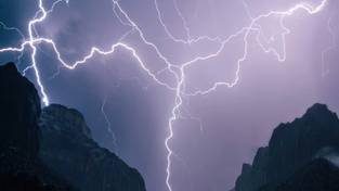 02.09.2023 05:56 „Zwęglone zwłoki stykające się plecami”. Dziesiątki turystów zginęło od piorunów w Tatrach