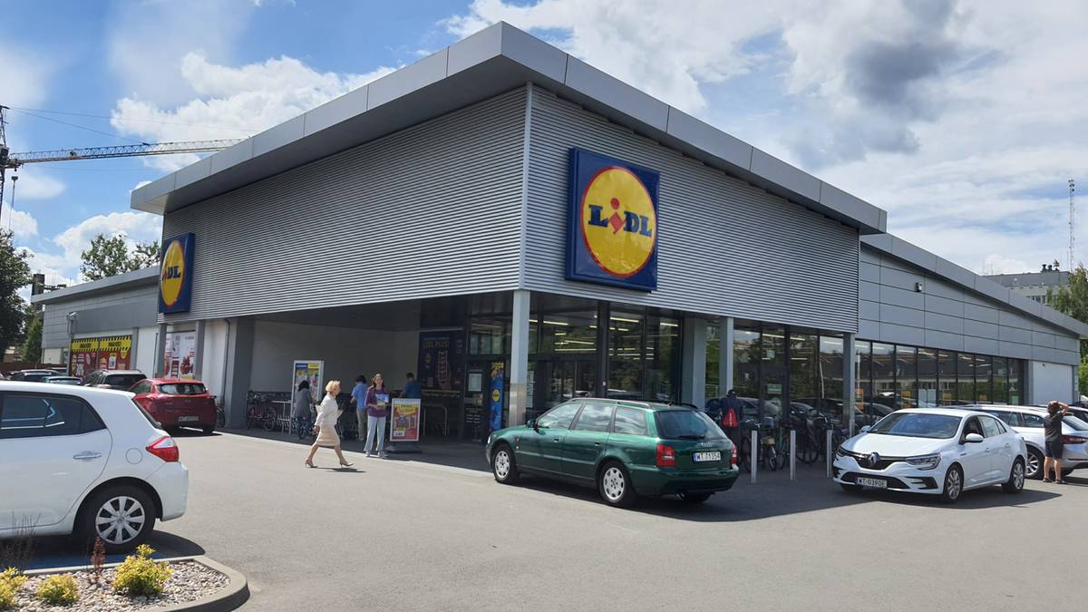 Owoce wycofane z popularnego dyskontu. Wydano pilny komunikat