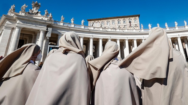 Szczepienia w Watykanie dobrowolne, ale za odmowę można stracić pracę