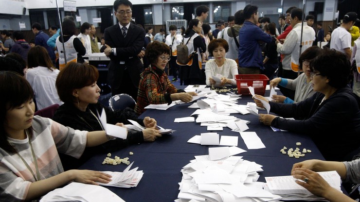 Exit poll: Mun Dze In zwycięzcą wyborów prezydenckich w Korei Płd.