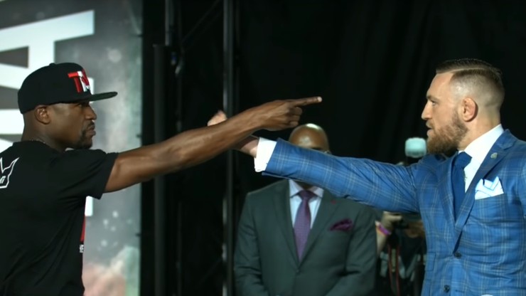 Arum o Mayweather - McGregor: To jak Joshua - James. Holm: Conor nie może kopnąć Floyda w głowę