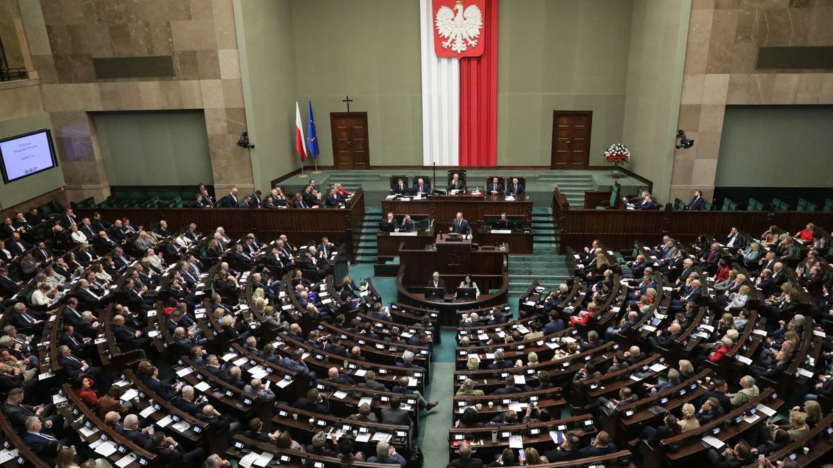 Trwają prace nad zakazem patostreamingu. Wiemy, kiedy posłowie zajmą się projektem