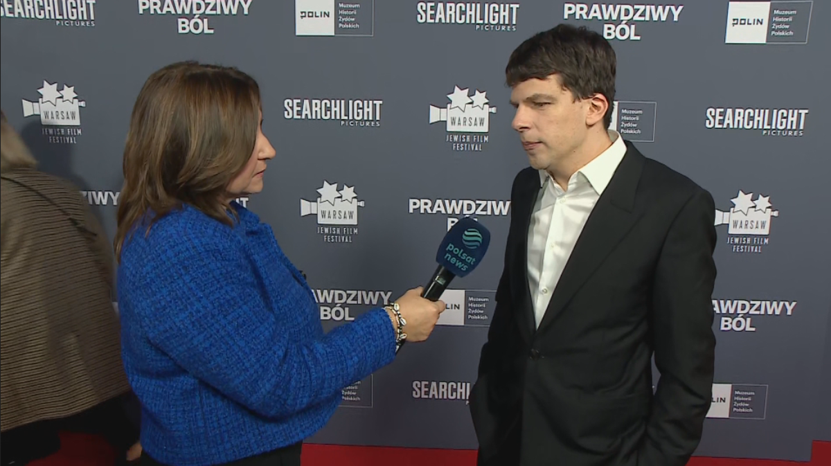 "Prawdziwy ból" kręcono w Polsce. Jesse Eisenberg o szczegółach