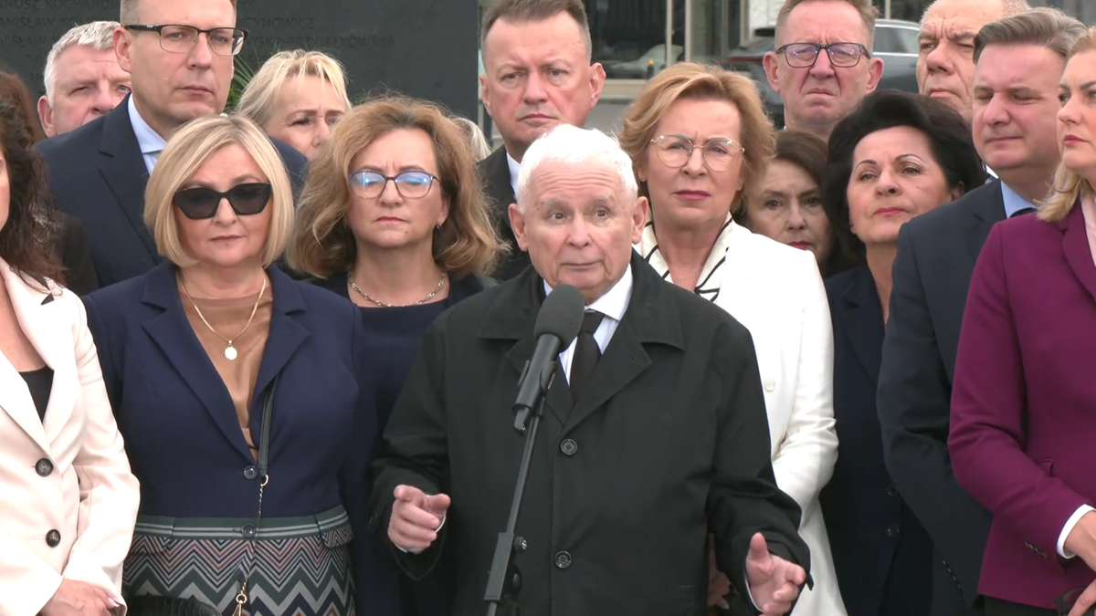 Kaczyński grzmi podczas miesięcznicy. Padły ostre słowa o protestujących