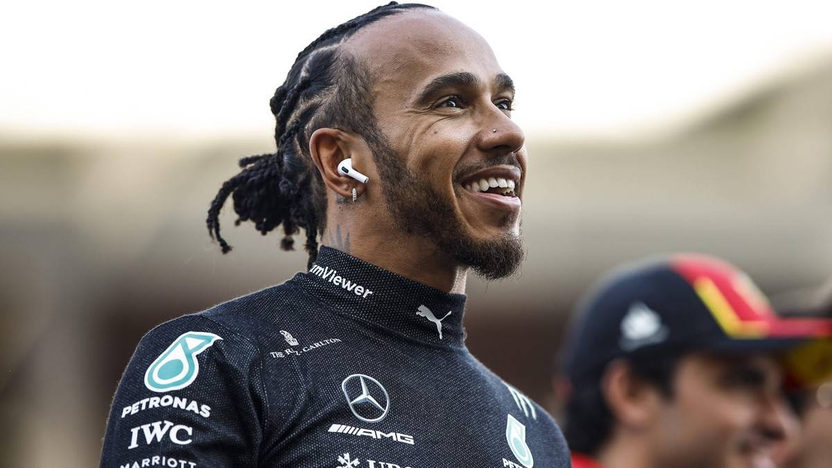 Lewis Hamilton nie dotrzymał słowa? Zaskakujące kulisy odejścia z Mercedesa