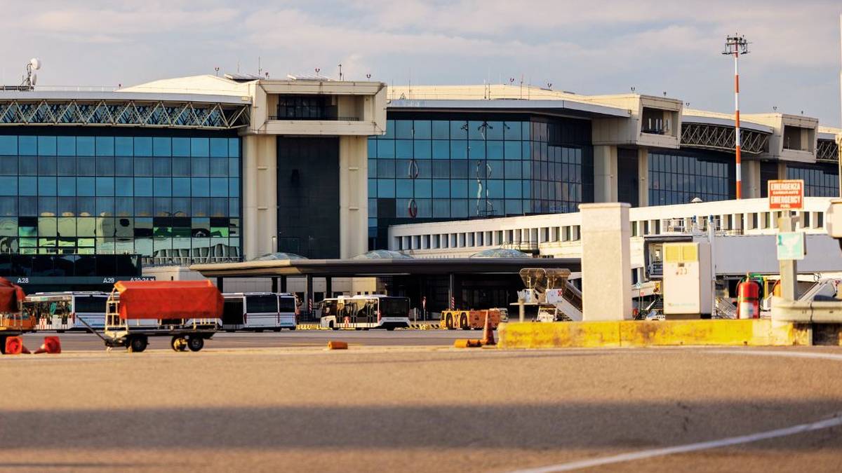 Milano.  Au schimbat numele Aeroportului Malpensa, ceea ce i-a înfuriat pe italieni