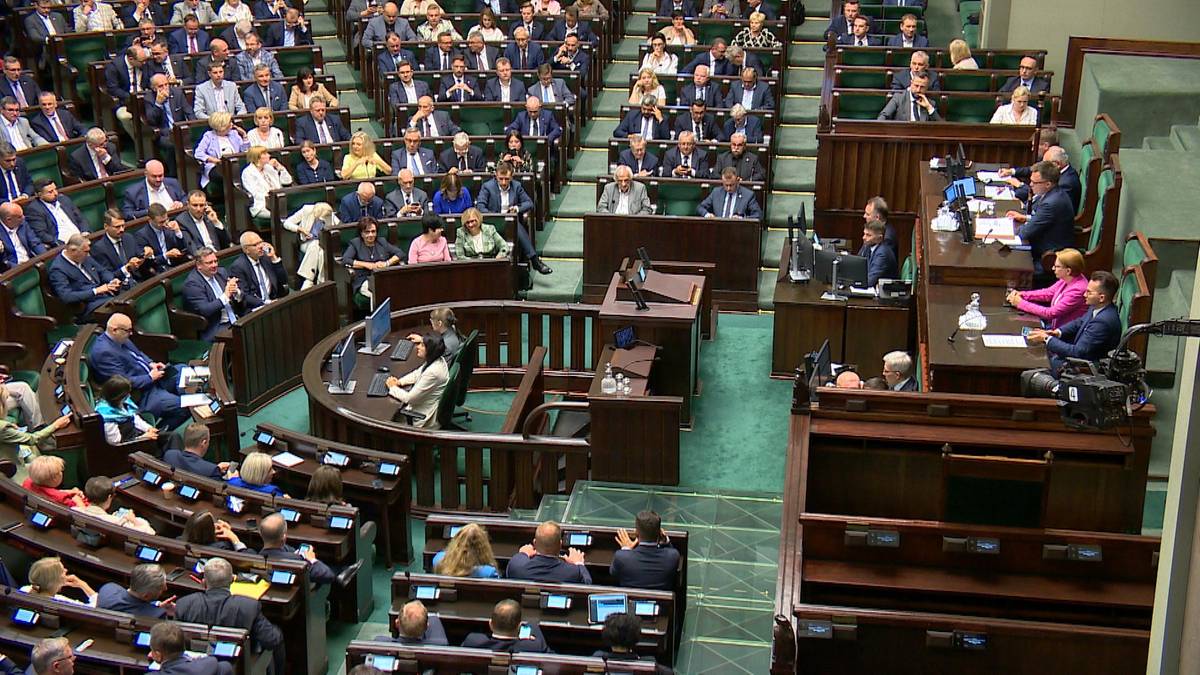 Dwie partie mogą świętować. Wyniki sondażu nie pozostawiają wątpliwości