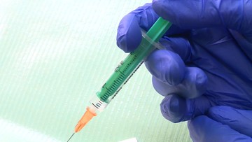 W Polsce powstaną duże centra szczepień przeciw COVID-19 - Dworczyk w Polsat News
