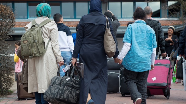 Szef MSW Niemiec: duży spadek liczby uchodźców - w marcu 20 tys.