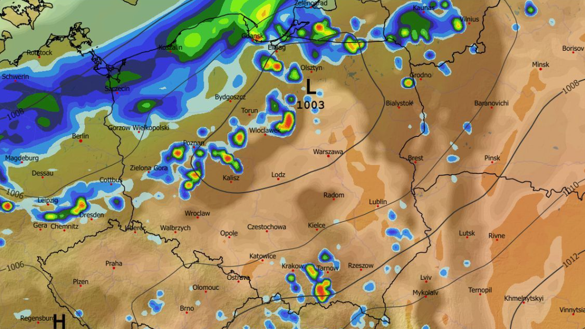 Front atmosferyczny najwięcej opadów i burz początkowo przyniesie na północ i zachód Polski.