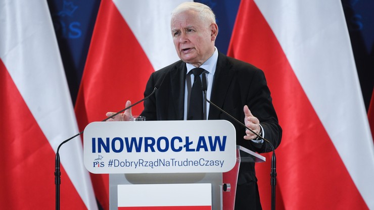Inowrocław. Wizyta prezesa PiS Jarosława Kaczyńskiego. Policja użyła gazu wobec protestujących