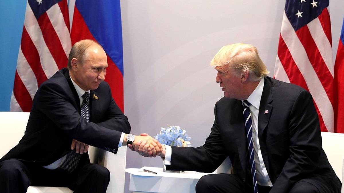 Tajne rozmowy Trump-Putin. Prezydent Rosji dostał specjalną przesyłkę w pandemii