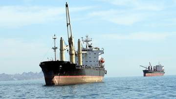 Miny i haracze. Nowa strategia Iranu w blokowanej cieśninie Ormuz