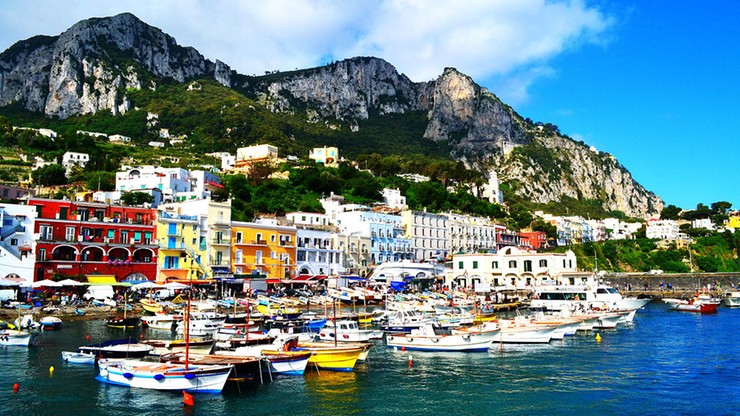 "Najazd" turystów na Capri. Takich tłumów jeszcze nie było