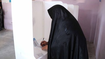 Wybory w Afganistanie. Zamach niedaleko lokalu wyborczego