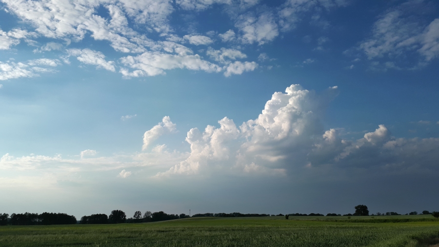 Chmury burzowe w okolicach Szczecina. Fot. Ela T. / TwojaPogoda.pl