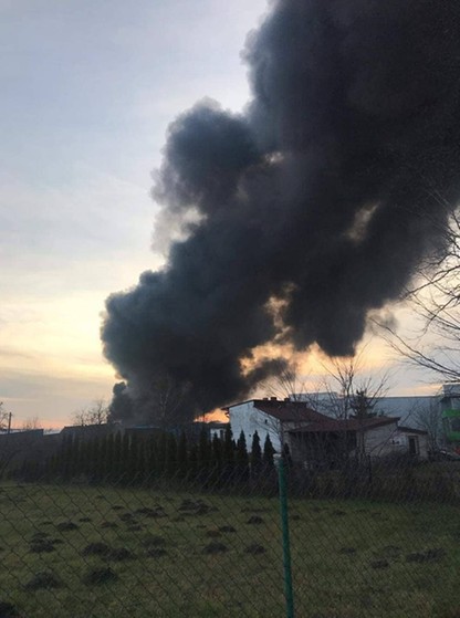 Pożar hali fabryki w Malanowie