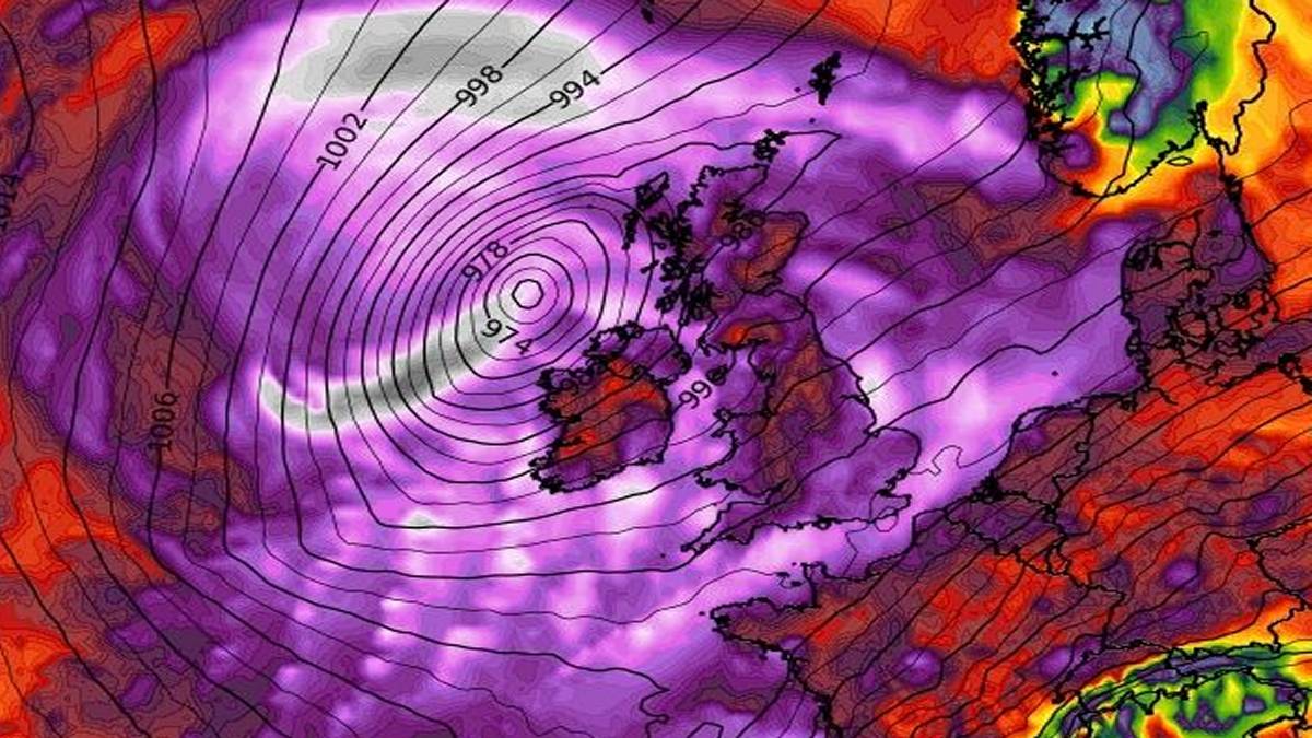 Huraganowe wiatry na Wyspach Brytyjskich. Fot. wxcharts.com