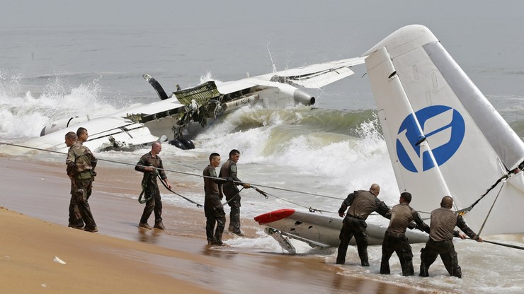 Samolot runął do morza. Są zabici i ranni