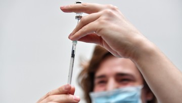 Niemal 300 tys. szczepionek dotarło do Polski
