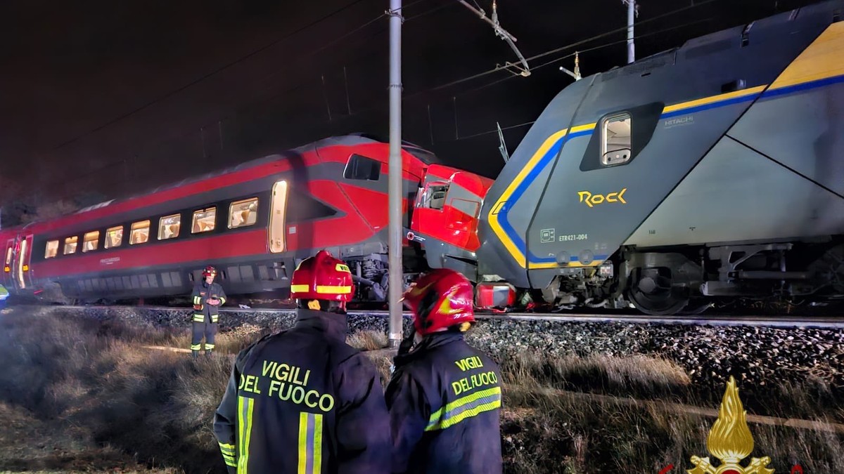 Zderzenie pociągów we Włoszech. 17 osób zostało rannych